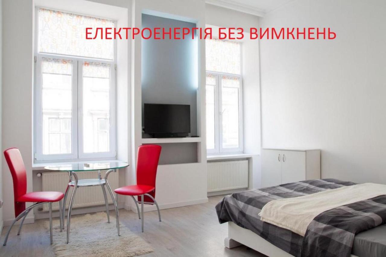 Apartment In The Centre Of Lviv Eksteriør billede