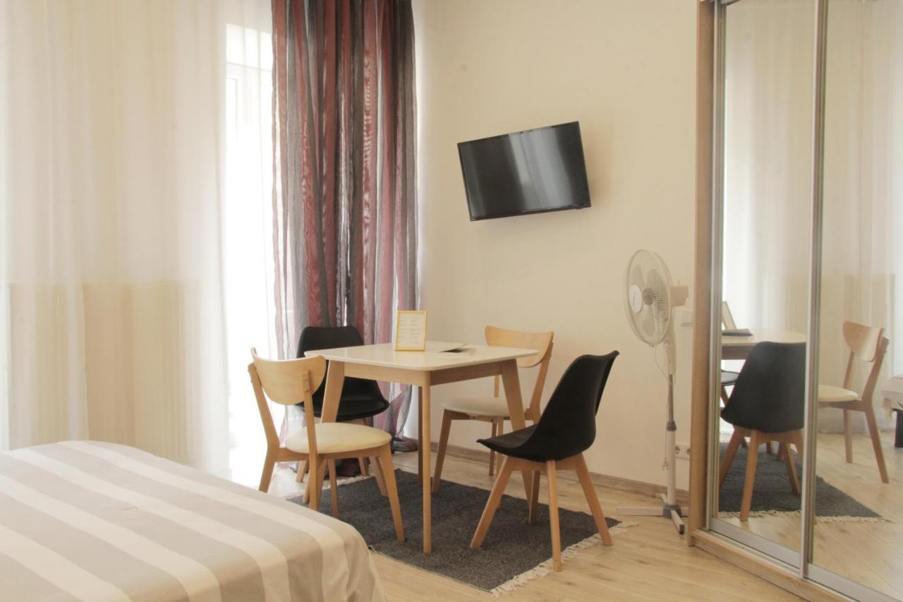 Apartment In The Centre Of Lviv Eksteriør billede